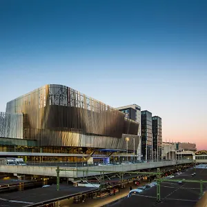 Radisson Blu Waterfront Hotel, Otel